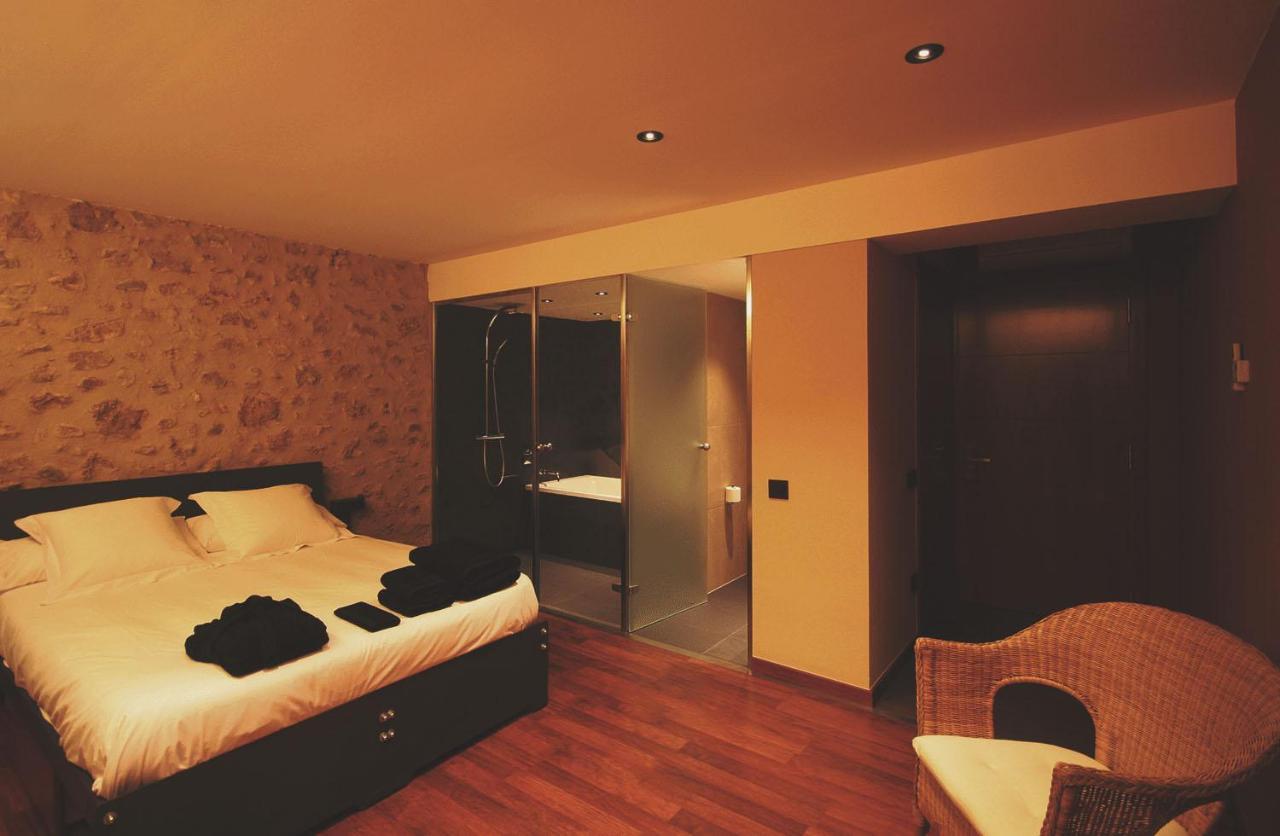 Hotel Mas Oliveres Pla De Palau Llers Bagian luar foto