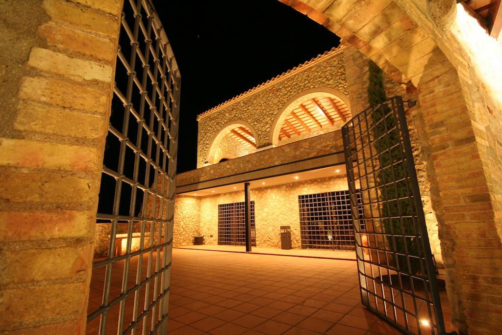 Hotel Mas Oliveres Pla De Palau Llers Bagian luar foto