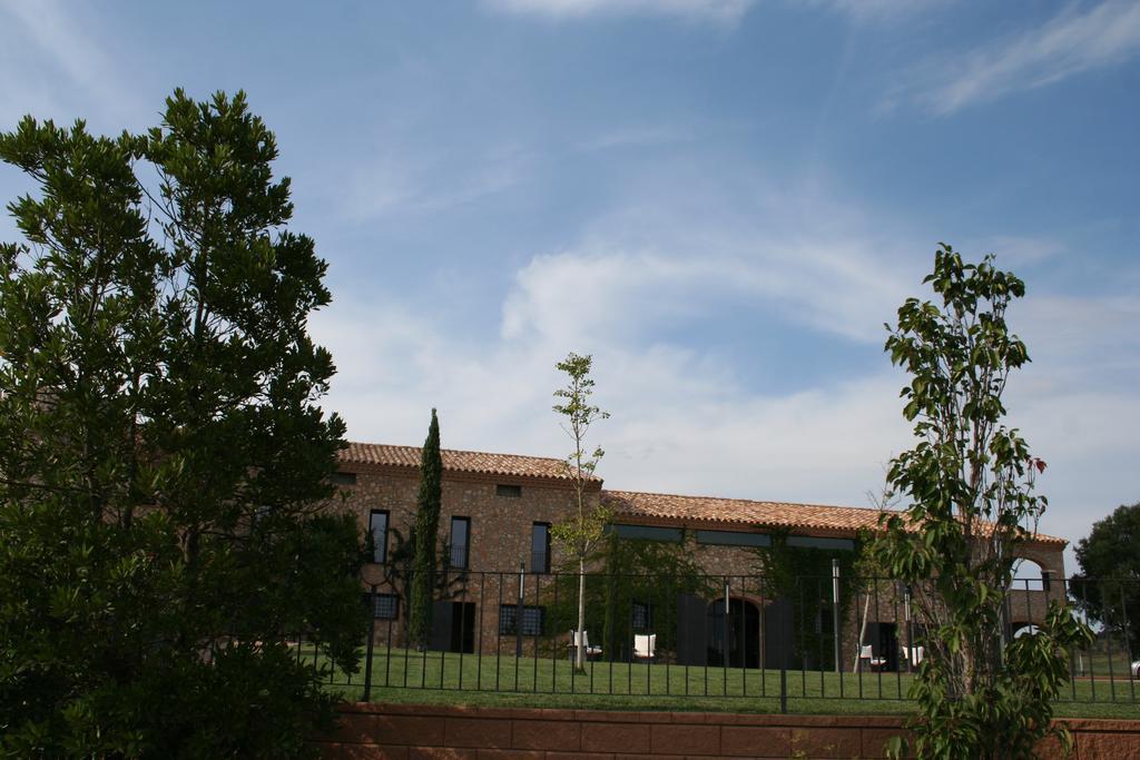Hotel Mas Oliveres Pla De Palau Llers Bagian luar foto